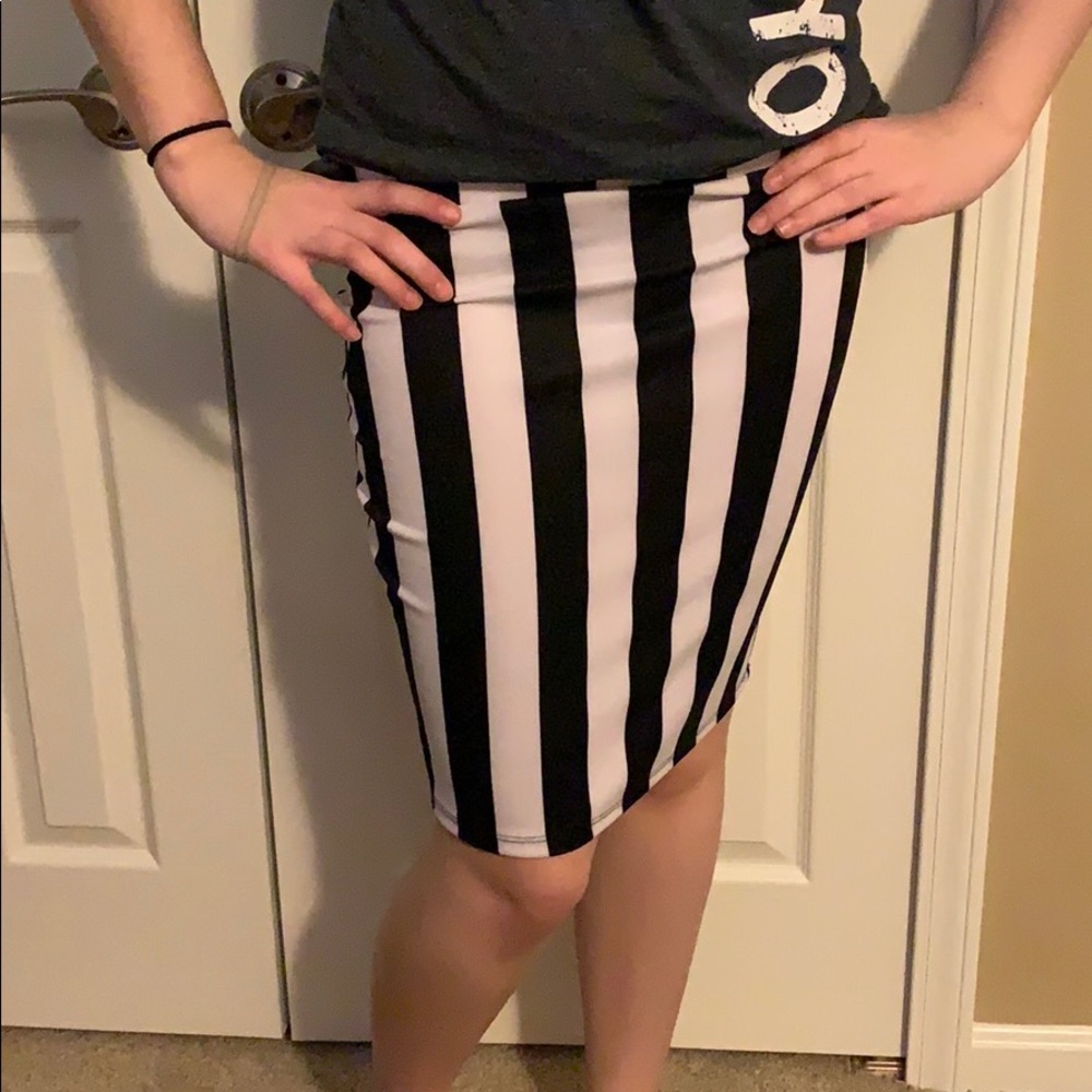 Striped pencil skirt